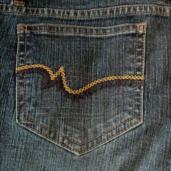 Jeans - Picture 2 of 3